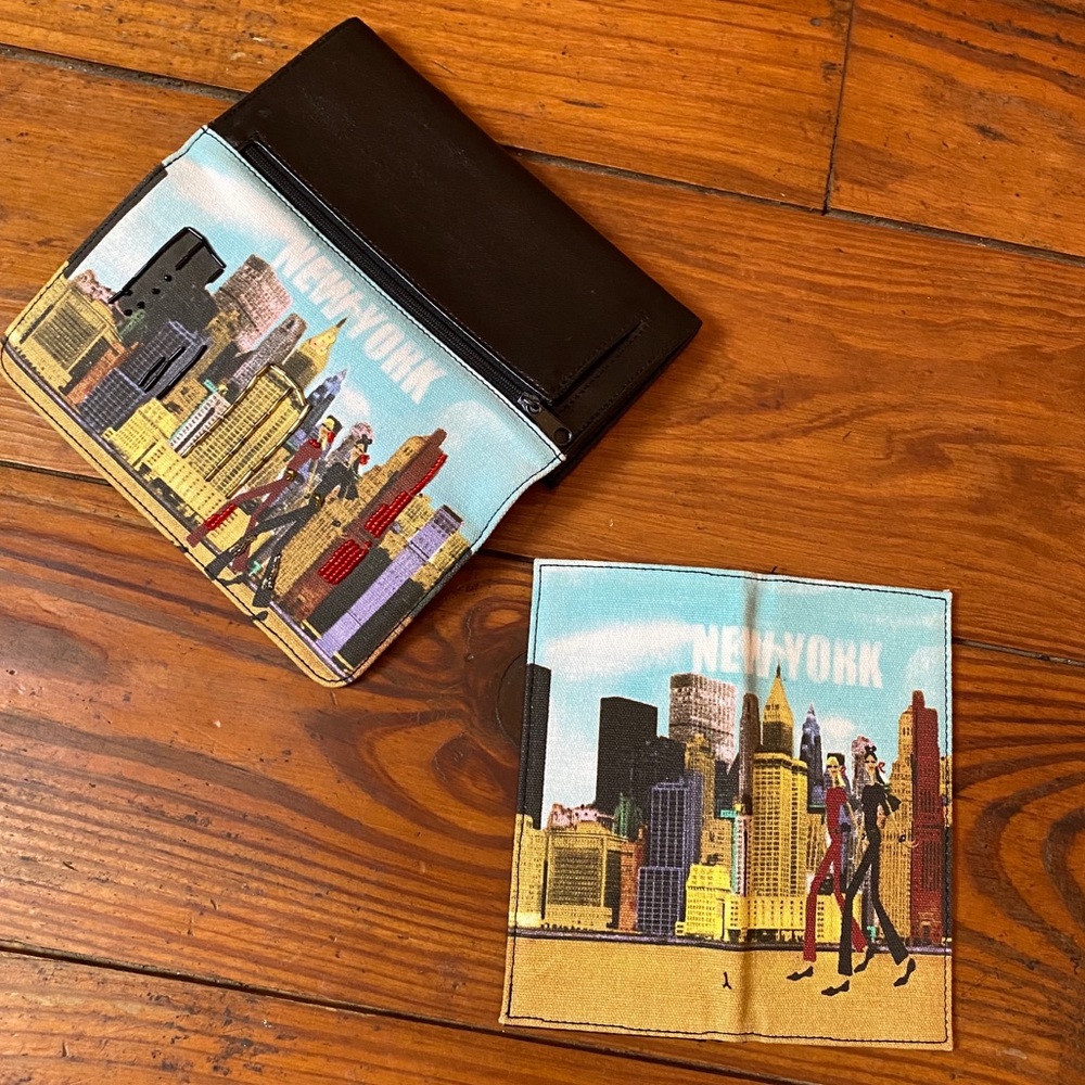 ❄️ 2 Piece ‘New York’ Wallet w Checkbook/Billfold